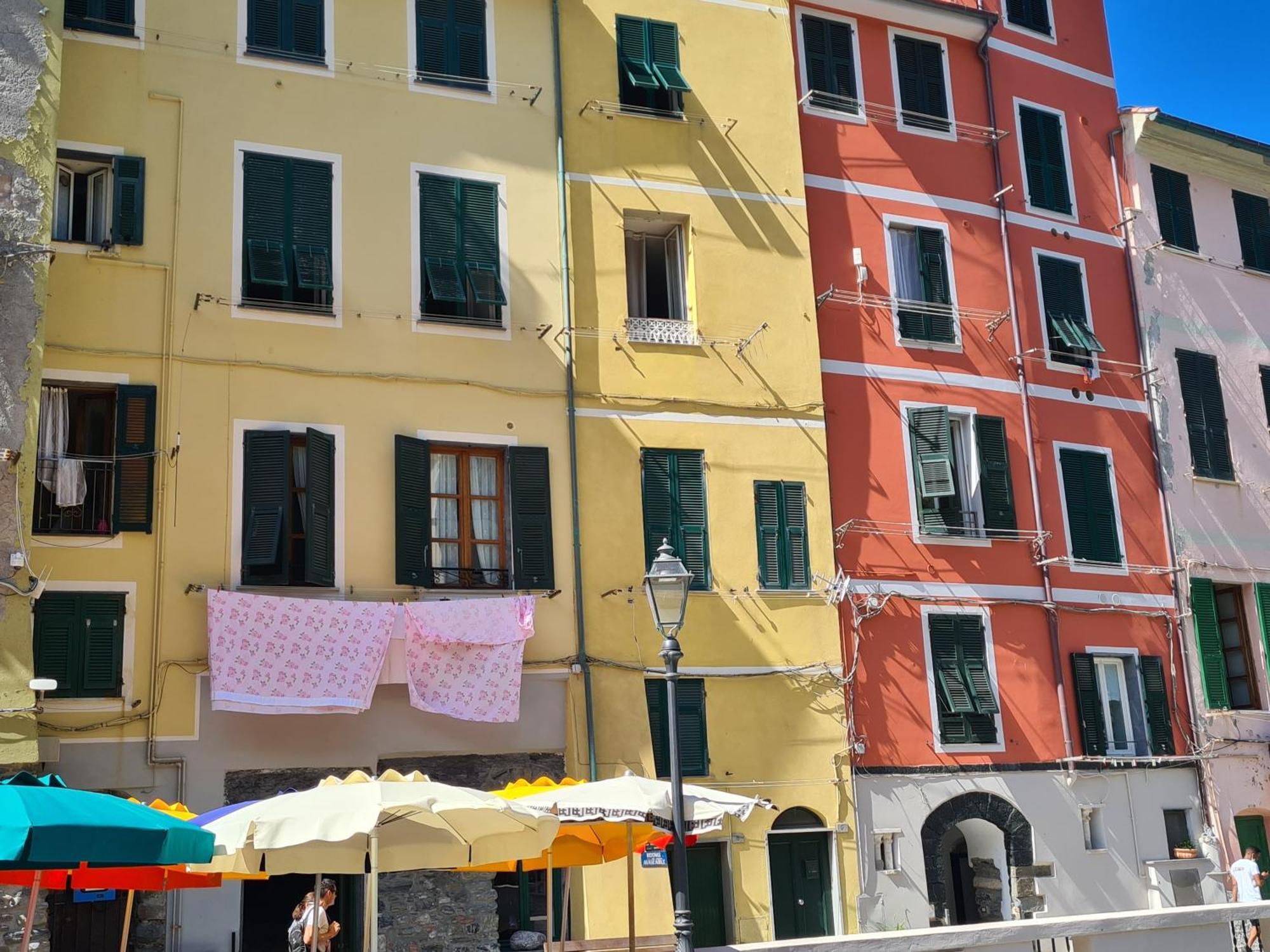 Casa Del Vicolo: Central 2BR Apartment with Easy Excursion Access La Spezia Exterior photo